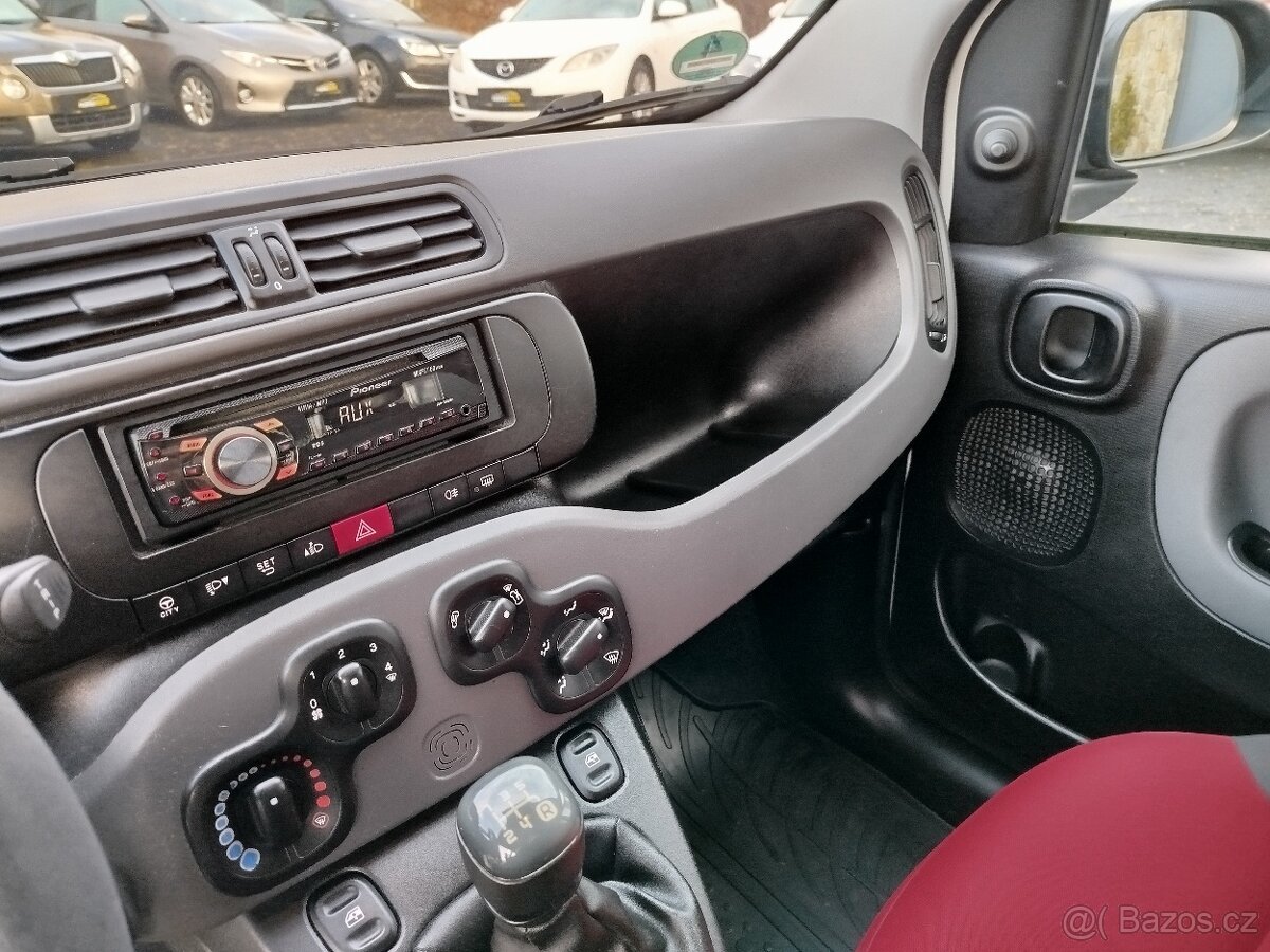 Fiat PANDA 1.2i 51kW, r.v. 10/2012, najeto 141.121 km - 13