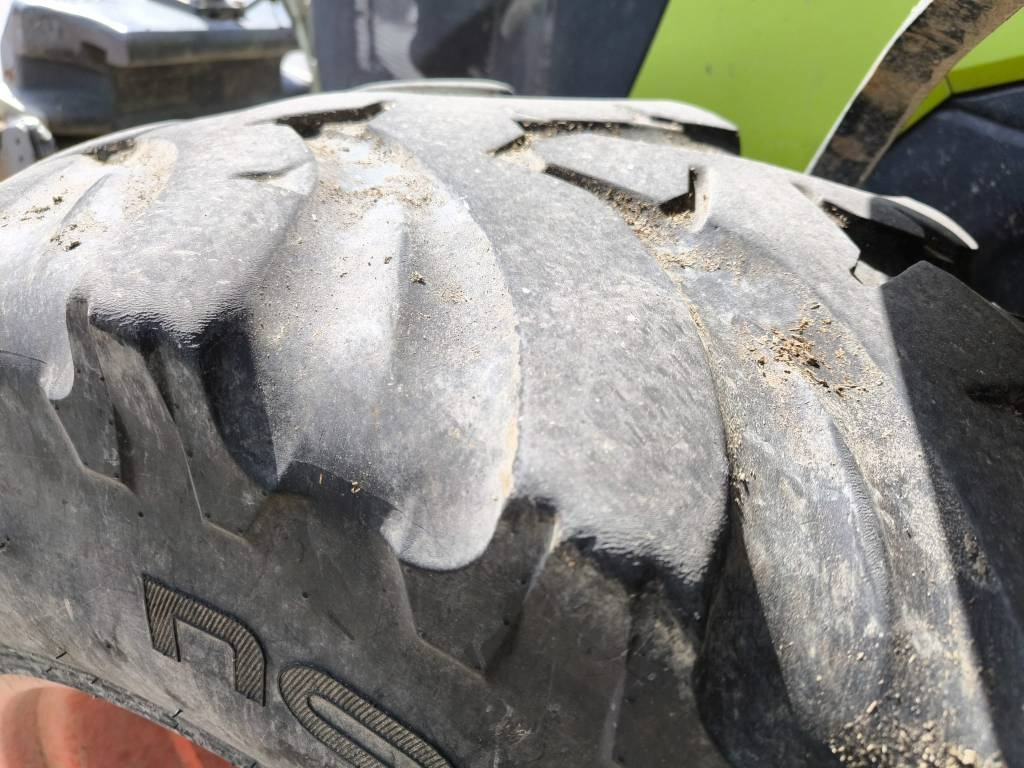 Claas Arion 550 - 13