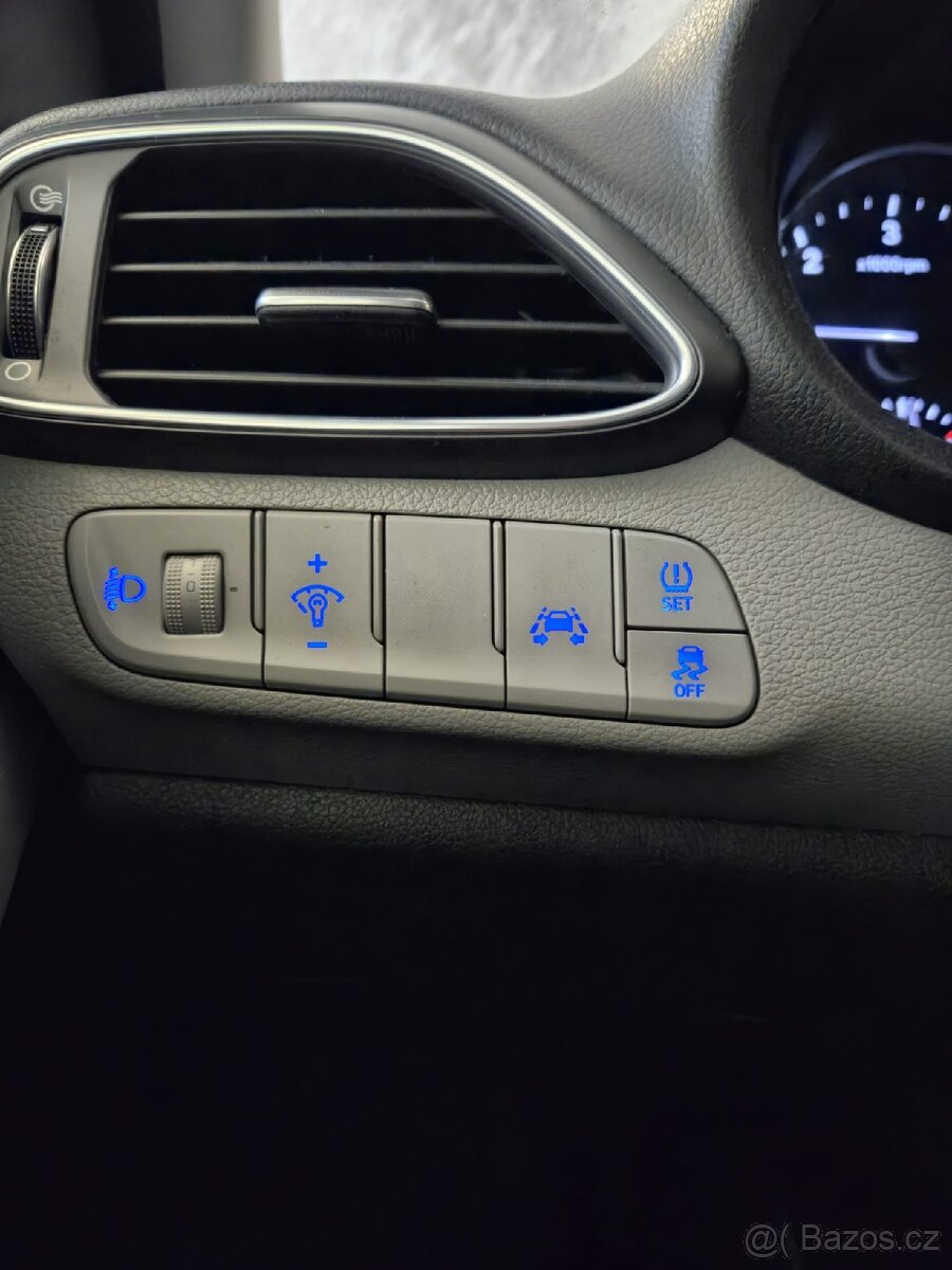 Prodám HYUNDAI I 30 2018 roku - 13