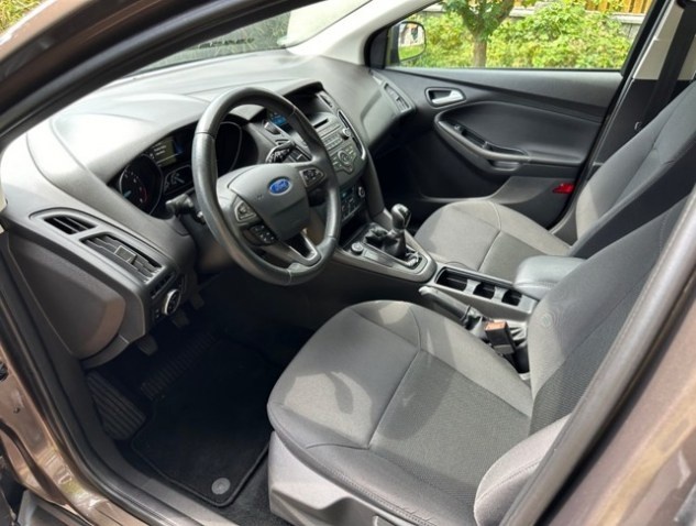 Prodáváme Ford Focus 1.0Ecoboost 74kw Business - 13