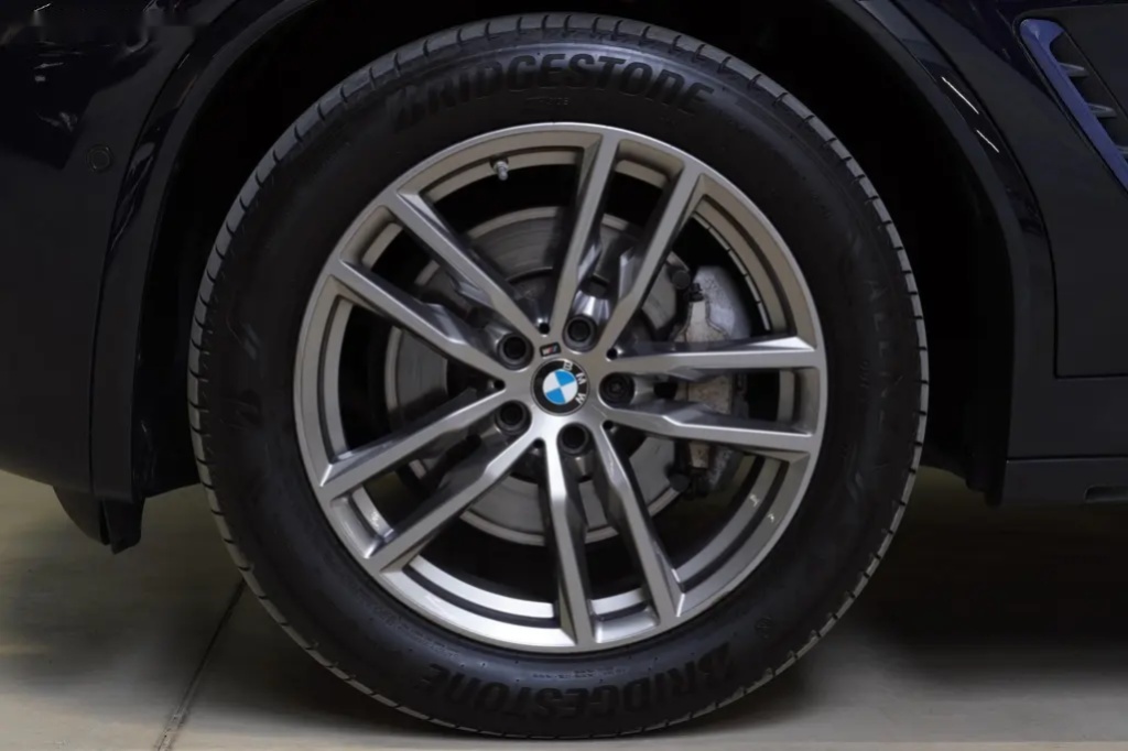 BMW X4, 25D,ČR,DPH,HUD,NAVI,VENTILACE - 13