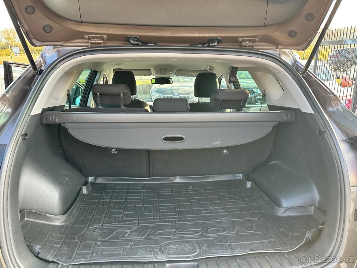 Hyundai Tucson 1.6CRDi KAMERA, NAVI, 100%KM - 13