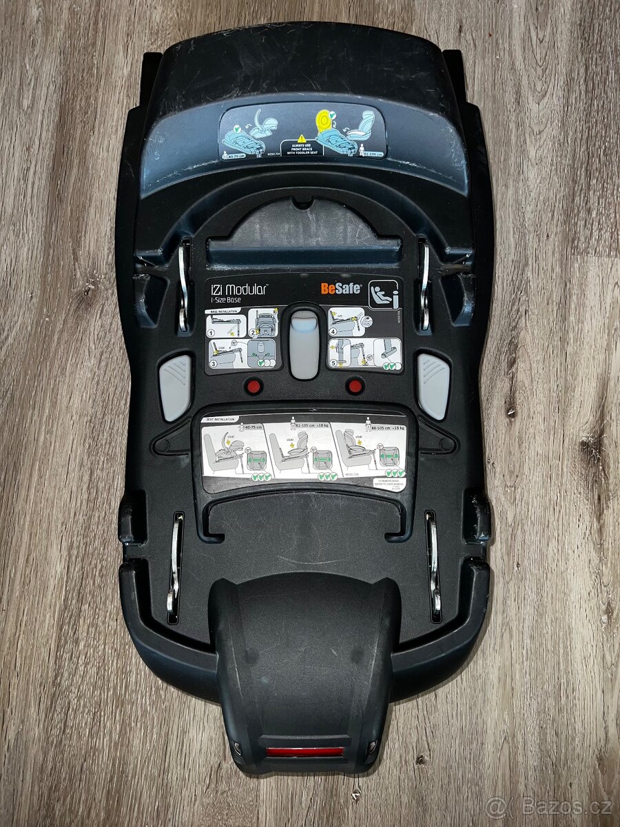Autosedačka a základna besafe - 13