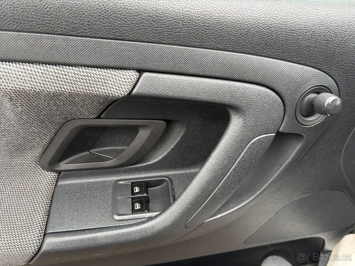 Škoda Fabia 1.2i - 13