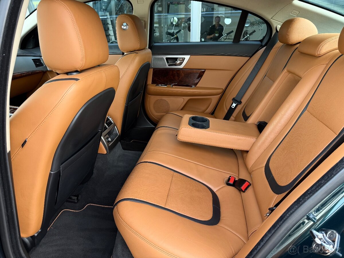 Jaguar 3,0 V6 S/C AWD Automat❗️ - 13
