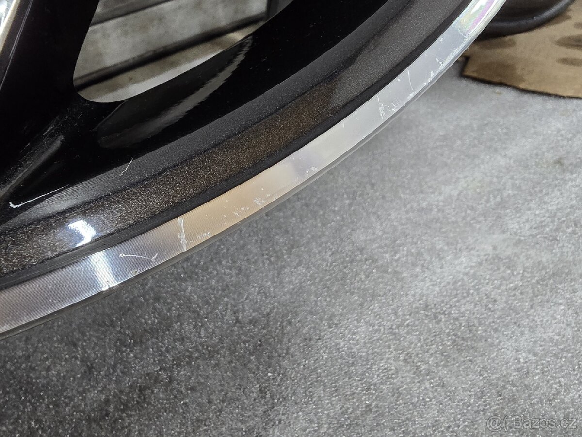 Alu kola Audi r21 5x130 - 13