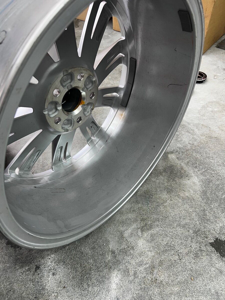 Vw passat b8 r19 verona - 13