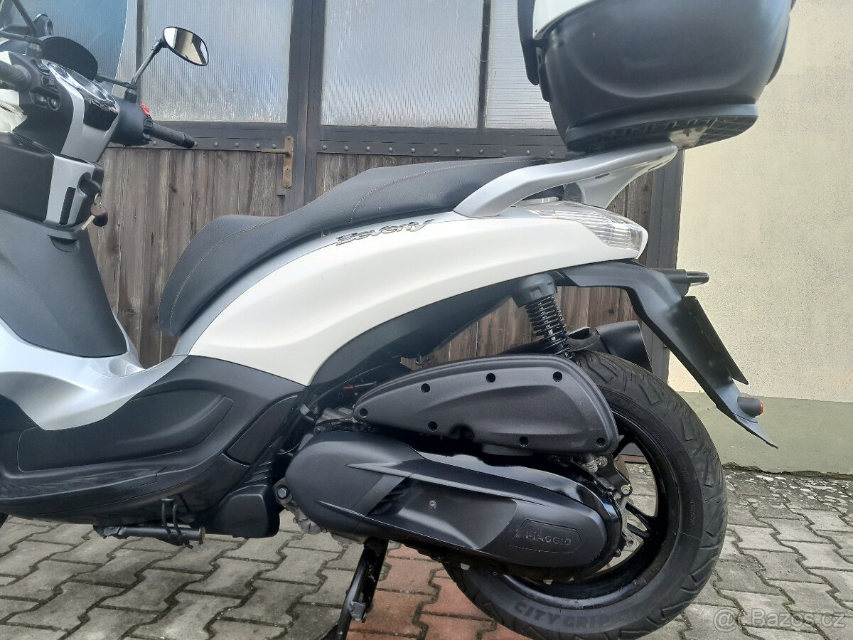 Piaggio Beverly 350i ABS, ASR - 13