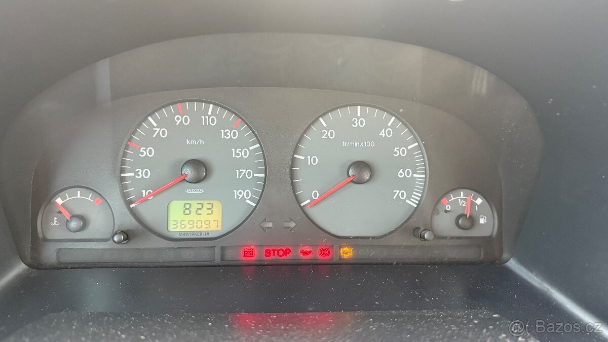 PEUGEOT PARTNER 2.0 HDI 66KW 2X ŠOUPAČKY KLIMA TAŽNÉ - 13