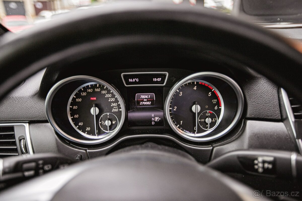 Mercedes-Benz ML 350 BLUETEC 4MATIC AMG - 13