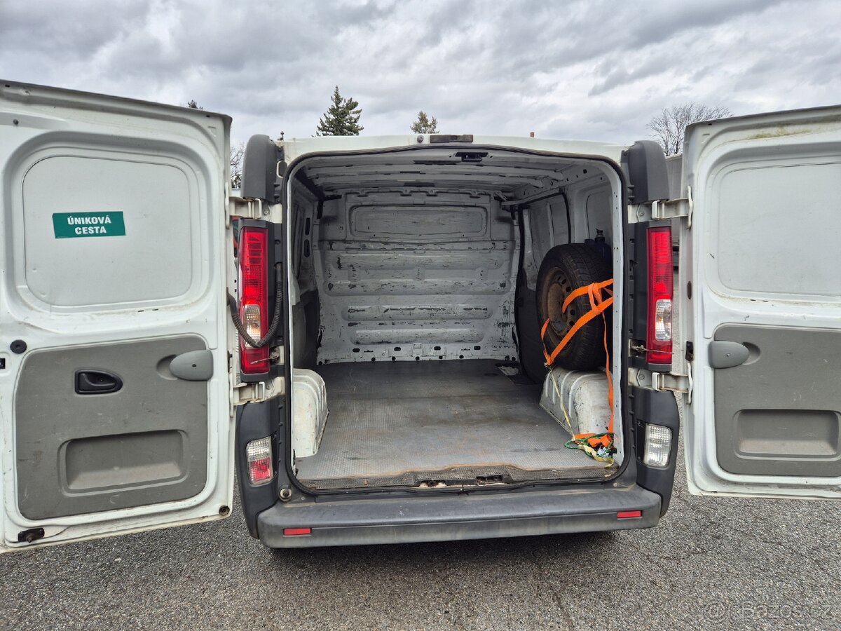 Renault Trafic - 13