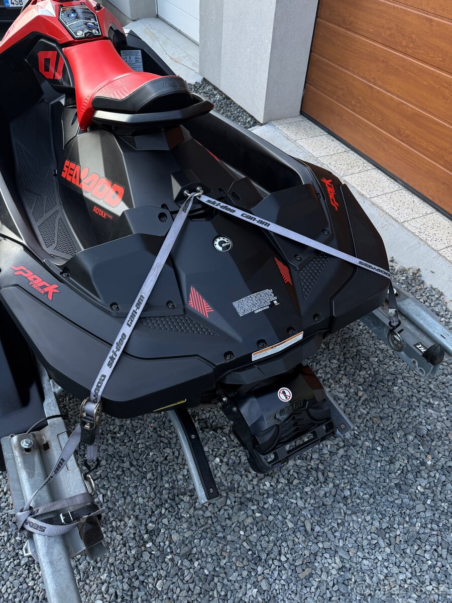 Seadoo Spark Trixx - TOP STAV - 13