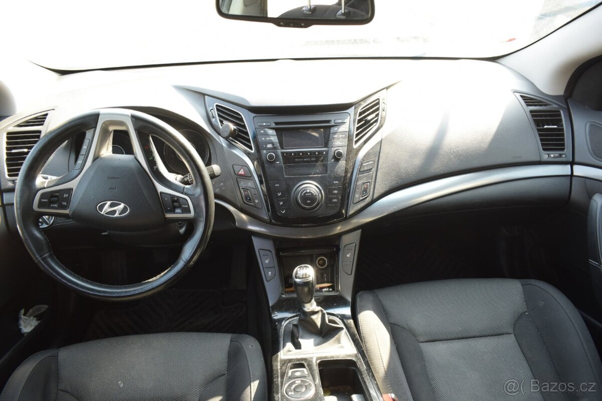 Hyundai i40 1.7CRDi/2013/ČR/2MAJ/ČTĚTE/ - 13