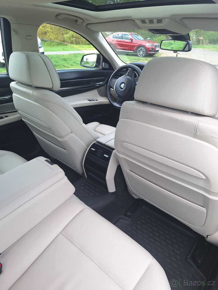 BMW 750I XDRIVE - 13