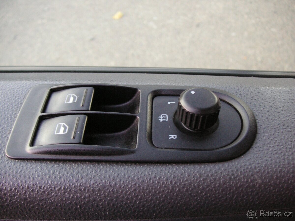 Volkswagen Transporter T5 2.0 TDi - Serviska - 13