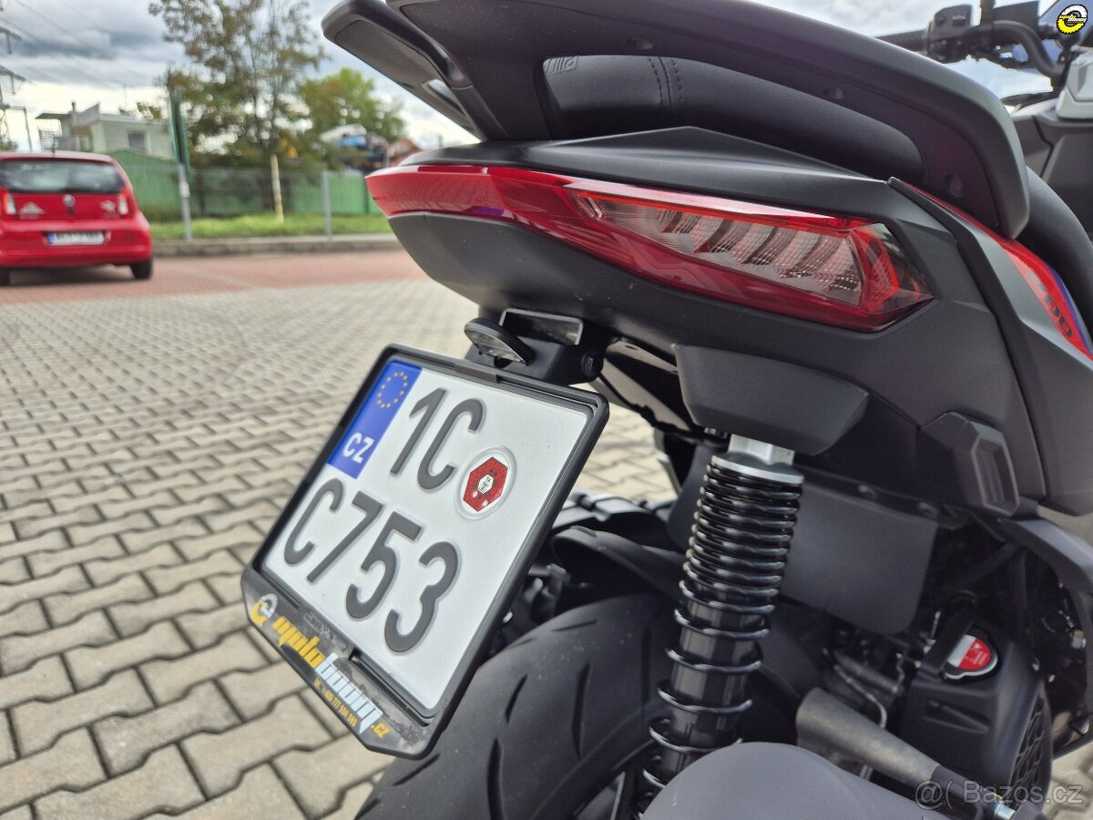 Aprilia SR GT 200 REPLICA - 13