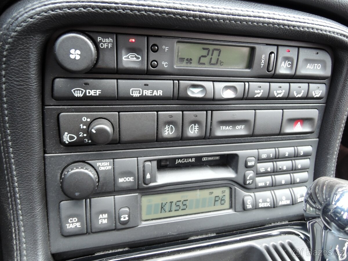 Jaguar XKR 4.0i V8 Supercherger 2000 - 13