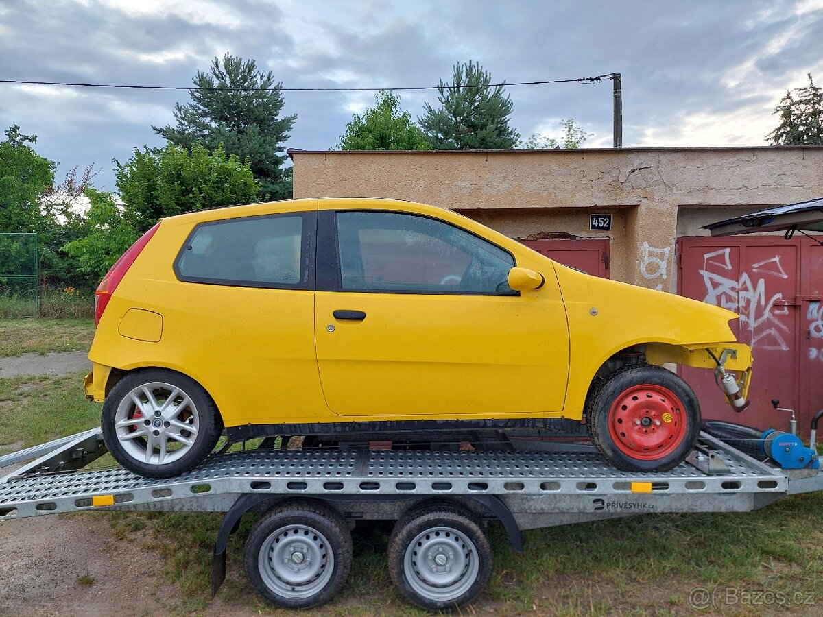Fiat Punto 1.8 HGT - 13