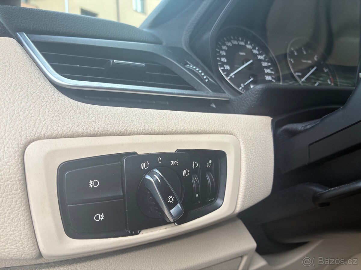 BMW 218d Active Tourer DPH 247t.km kůže 30.4.2015 4,1l - 13