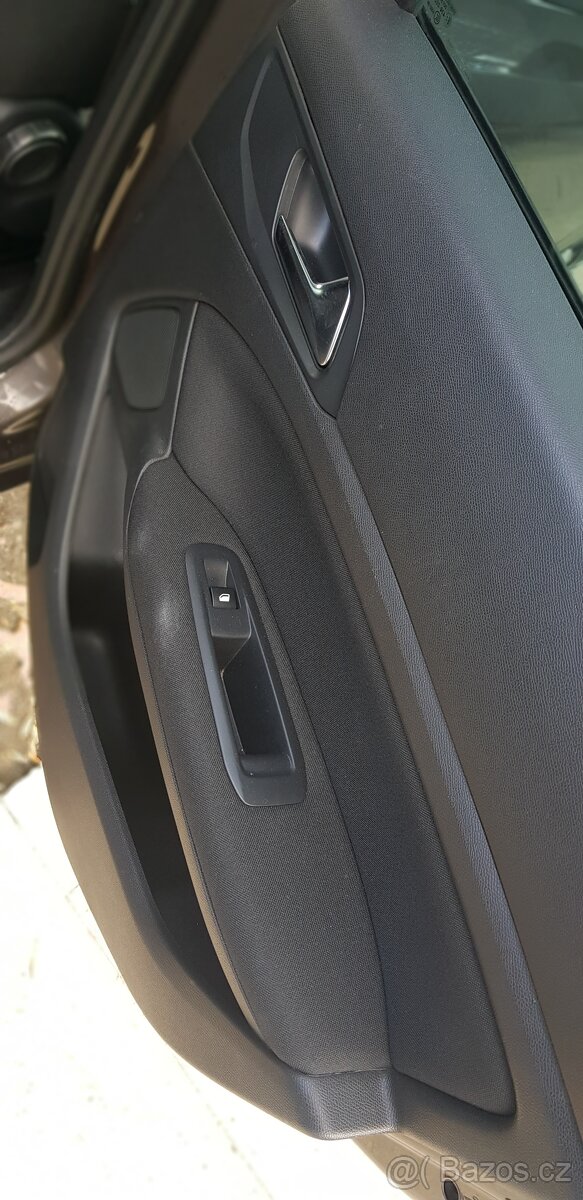 Peugeot 308 1.6 BlueHDi – Hatchback - 13