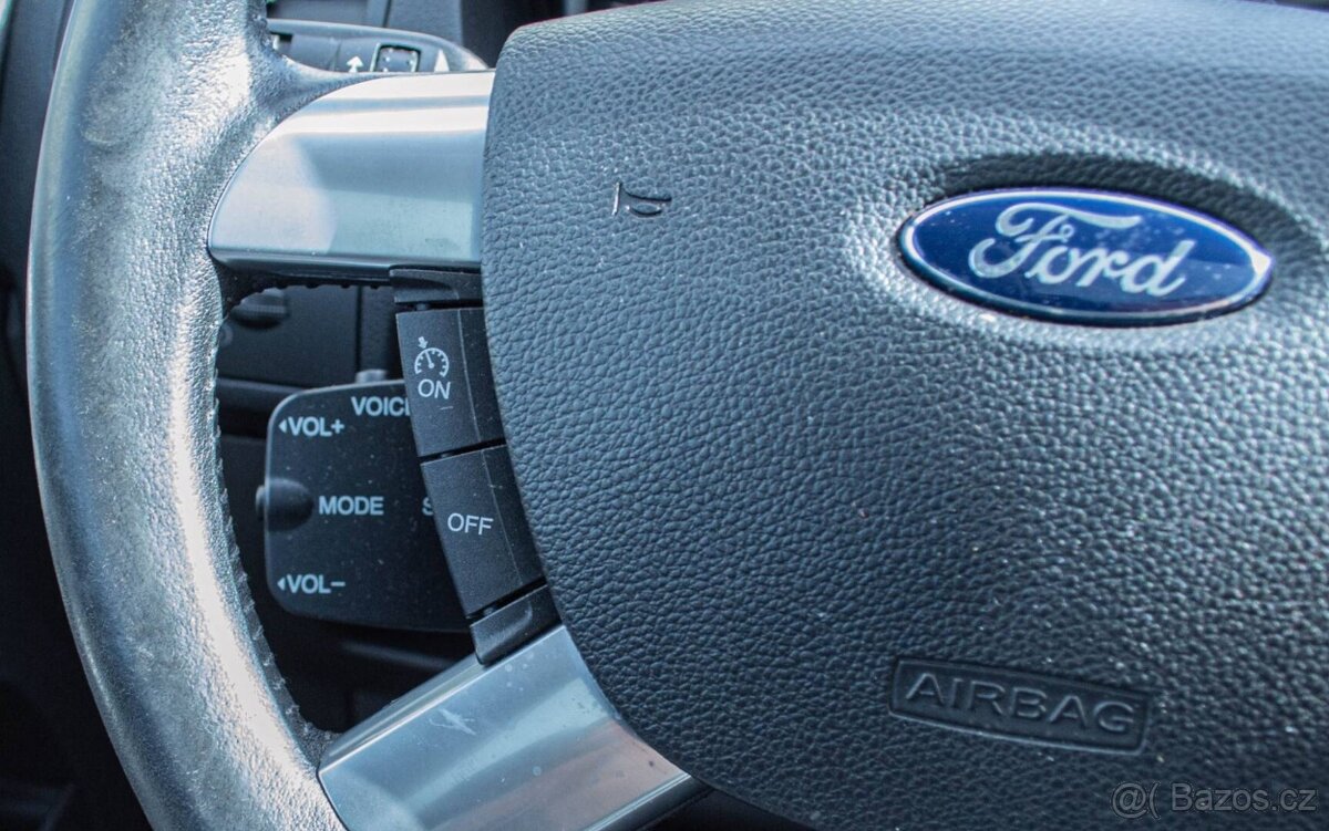 Ford Kuga 2.0 TDCi DPF Trend 4WD PowerShift - 13