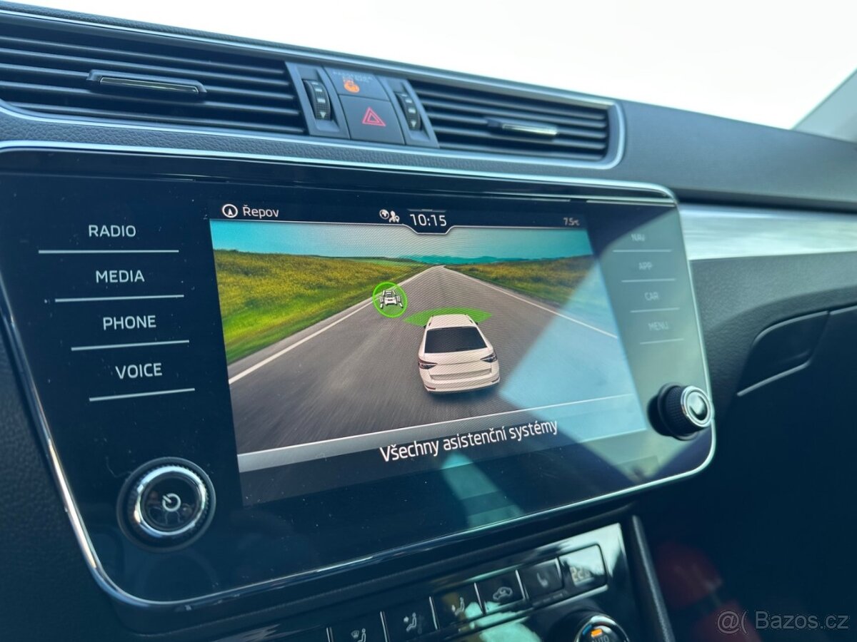 Škoda Superb 2.0TDi VIRTUAL,KAMERA,1.MAJ. - 13