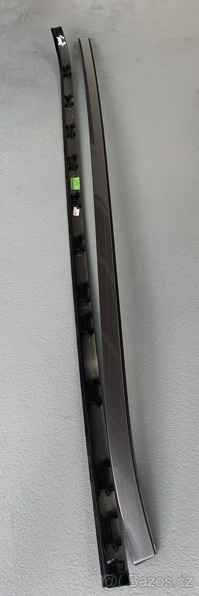 LAND ROVER DISCOVERY - 13