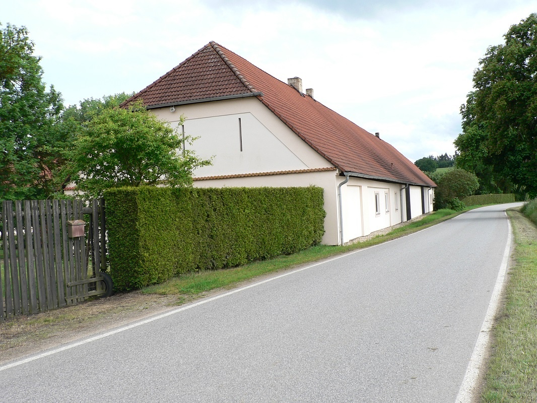 MÍREČ - pronájem bytu 3+1 na polosamotě - 13