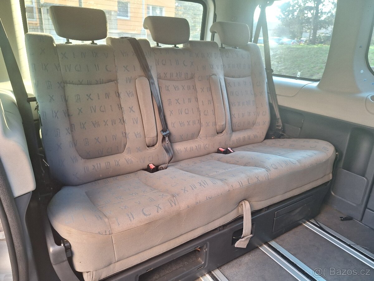 Renault Trafic 2.5 DCI GENERATION - 13