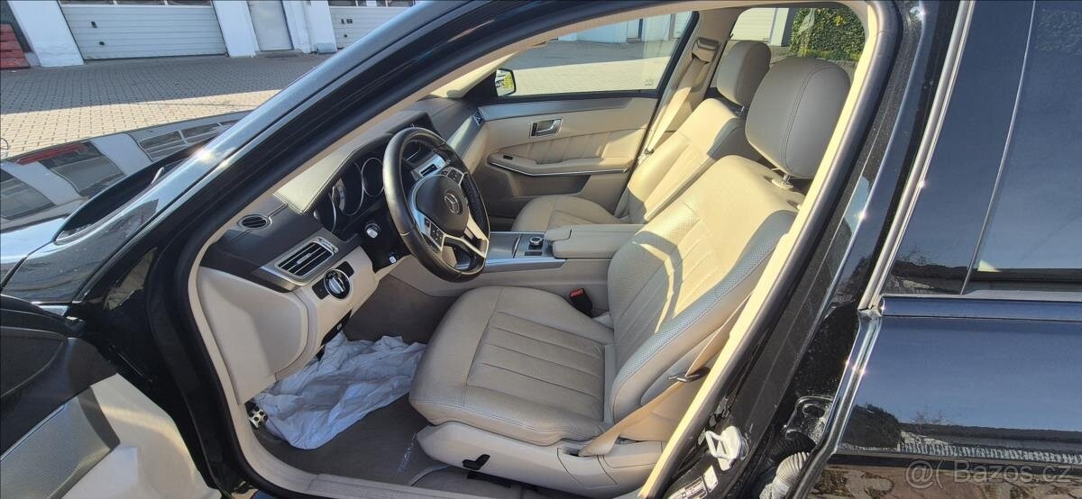 Mercedes-Benz Třídy E 3,0 E 350 Pobočka Kolín (2016) - 13