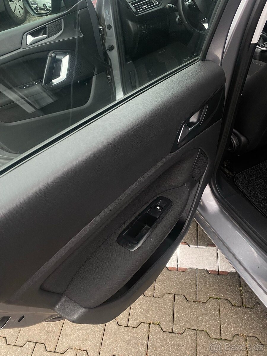 Peugeot 308 Break/SW SW 1.6 BlueHDi 2016 138 tis km - 13