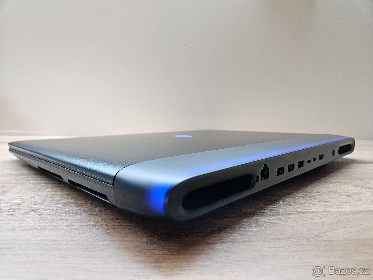 18"_300HZ_ALIENWARE 18 AREA-51_U9-275HX_RTX 5070 Ti 12GB - 13