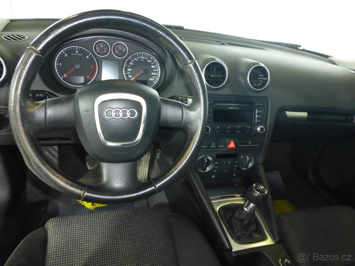 Audi A3 2,0TDI QUATTRO ALU KOLA DIGI - 13