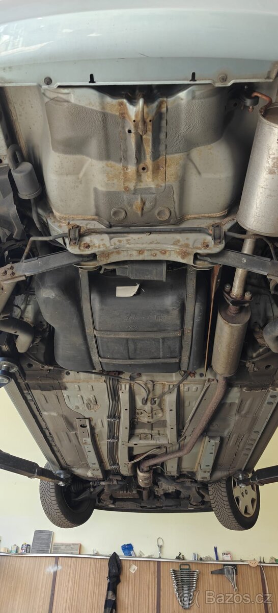 Prodám Honda Civic 2003 - 13