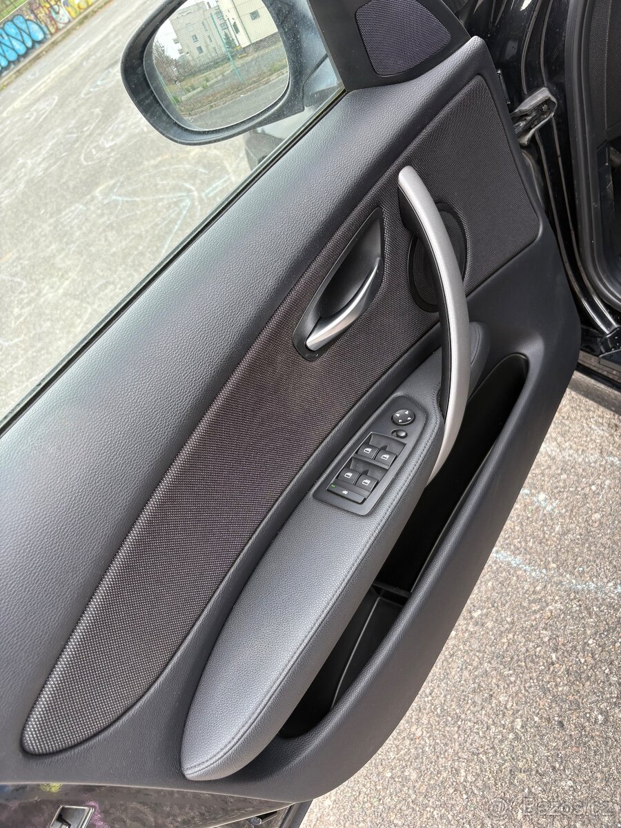 BMW Řada 1 2,0i E87 - 90 kW - manuál - 13