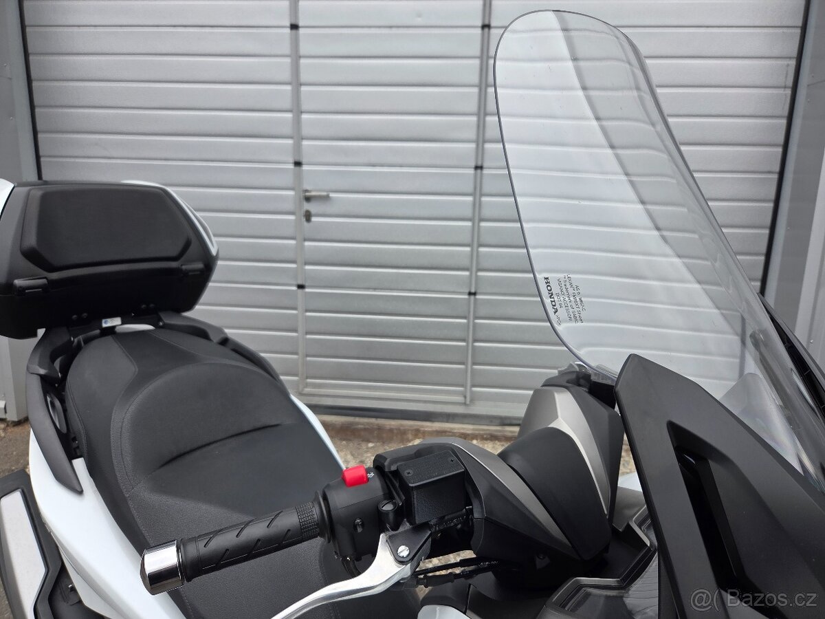 HONDA FORZA 350 2022 8200KM - 13