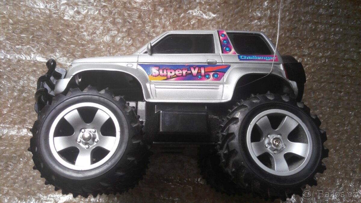 Postýlka pro panenku, RC auticka - dalkove ovladani - 13