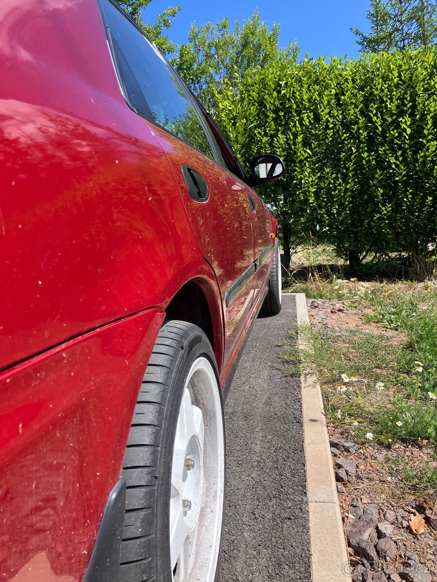 Honda Civic 1.6 vtec - 13
