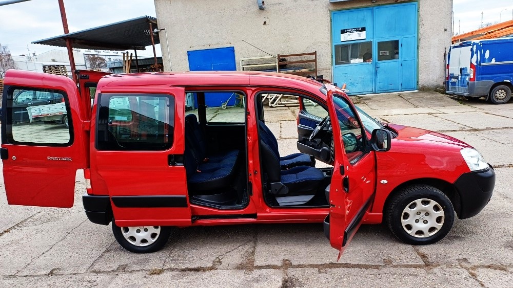 peugeot partner 89000 najeto ( krasny stav ) - 13
