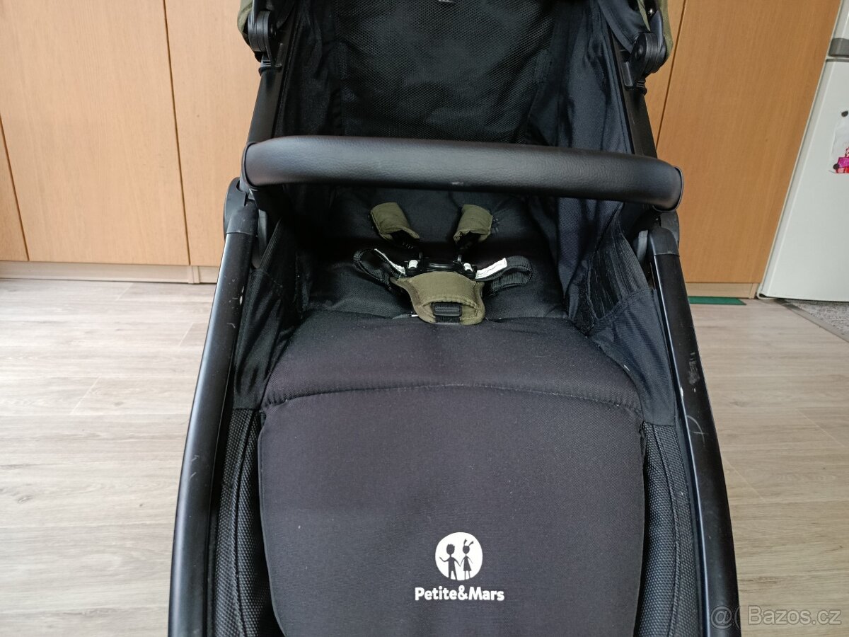 Kočárek Petite mars street - 13