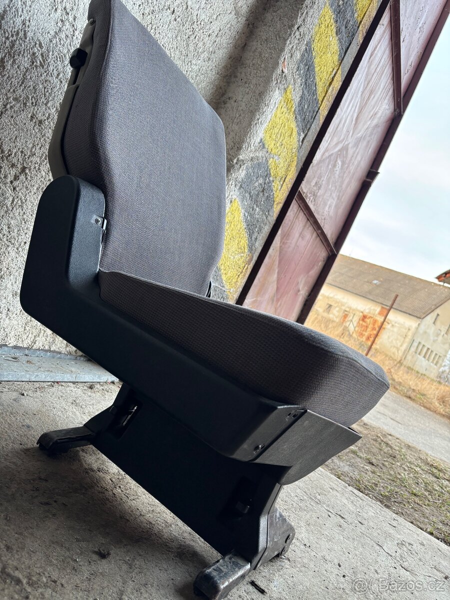 Náhradní díly na VW Transporter 4 - 13