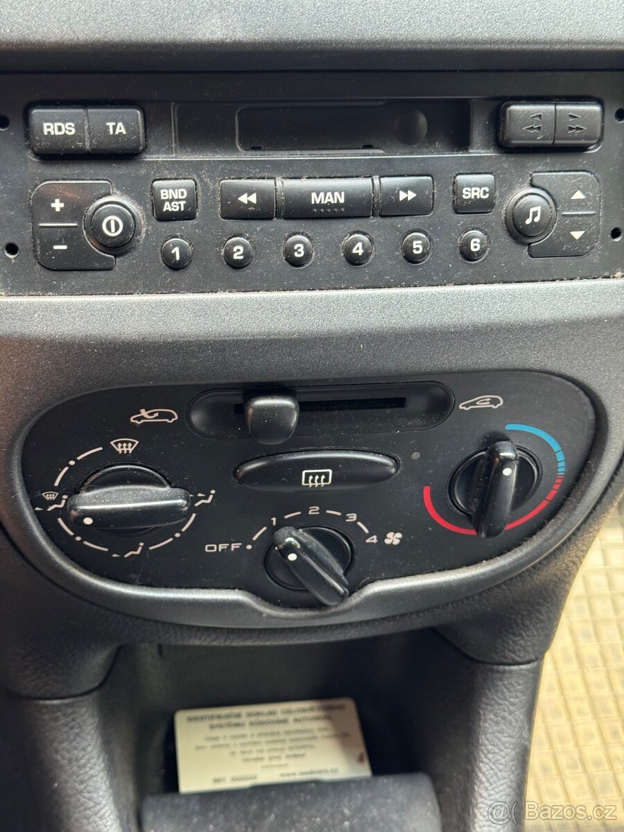 Peugeot 206 1,4 55KW - 13