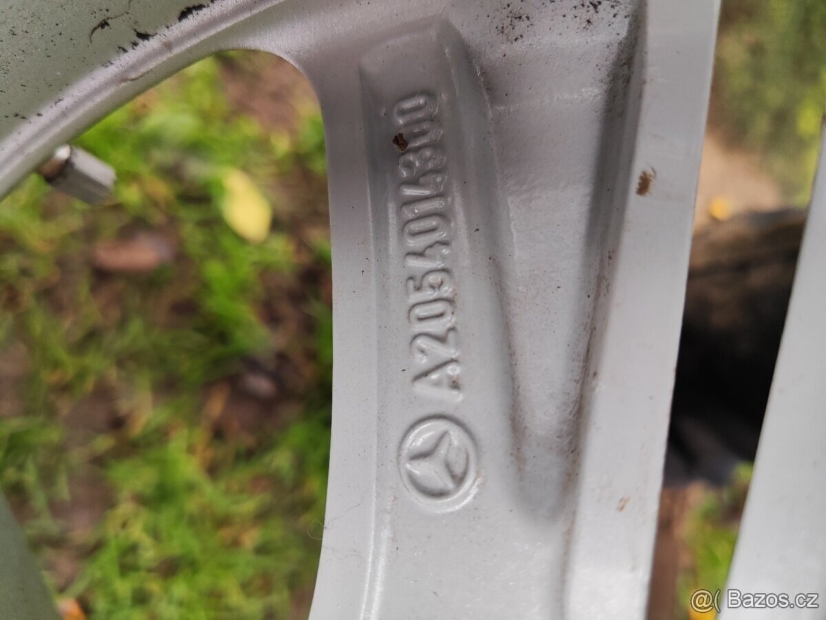 Zimní sada Mercedes w205 r17 5x112 Dunlop 225/50/17 6mm - 13