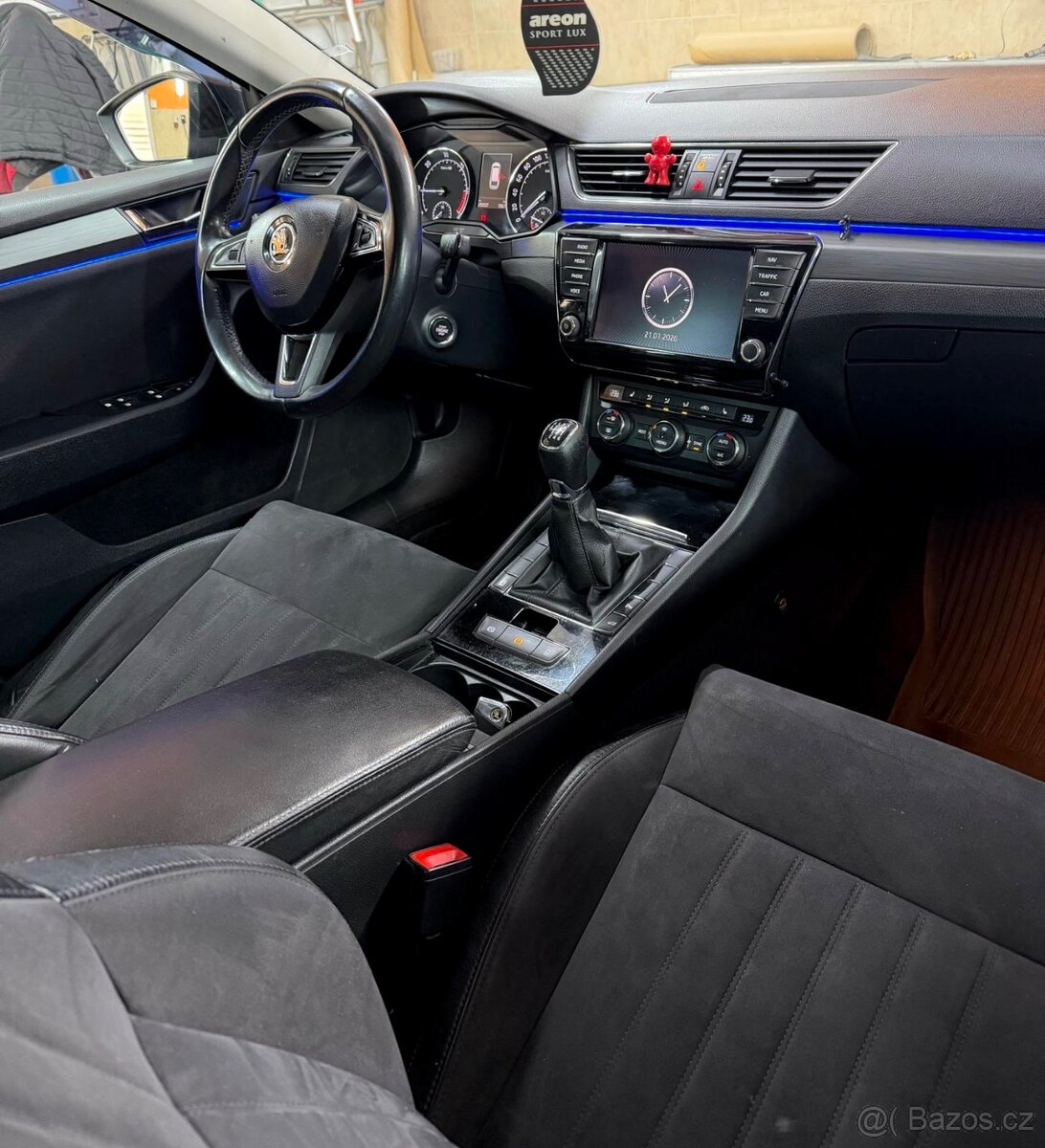 Škoda Superb Combi 2.0 Tdi 110kw STYLE PLUS - 13