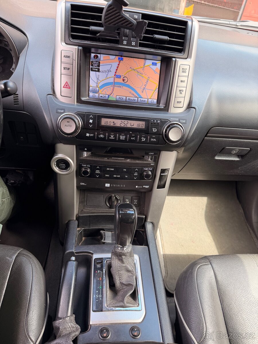 Toyota Land Cruiser 150 - 13