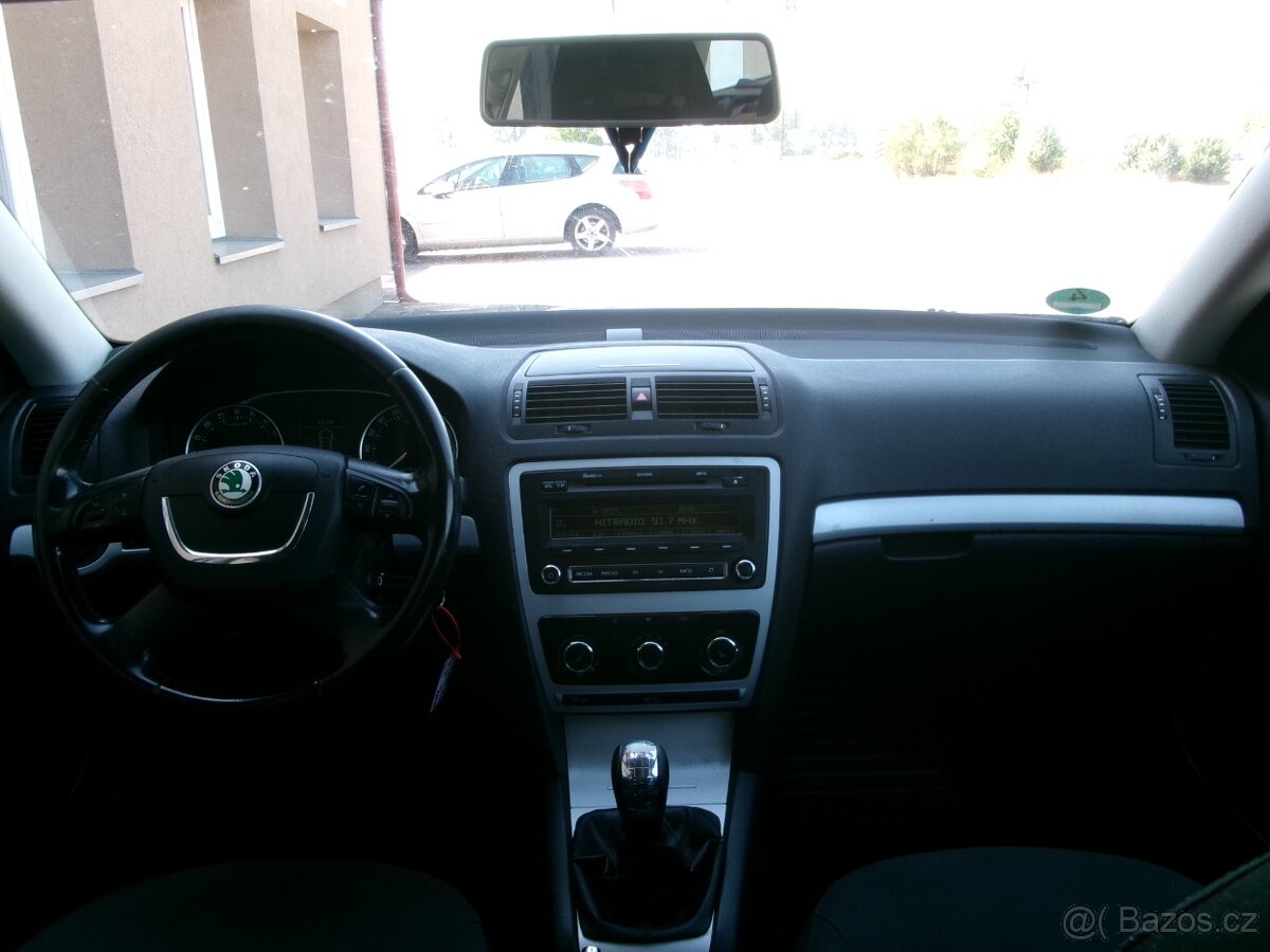 PRODÁM ŠKODA Octavia kombi 2,0TDI 8V - 13