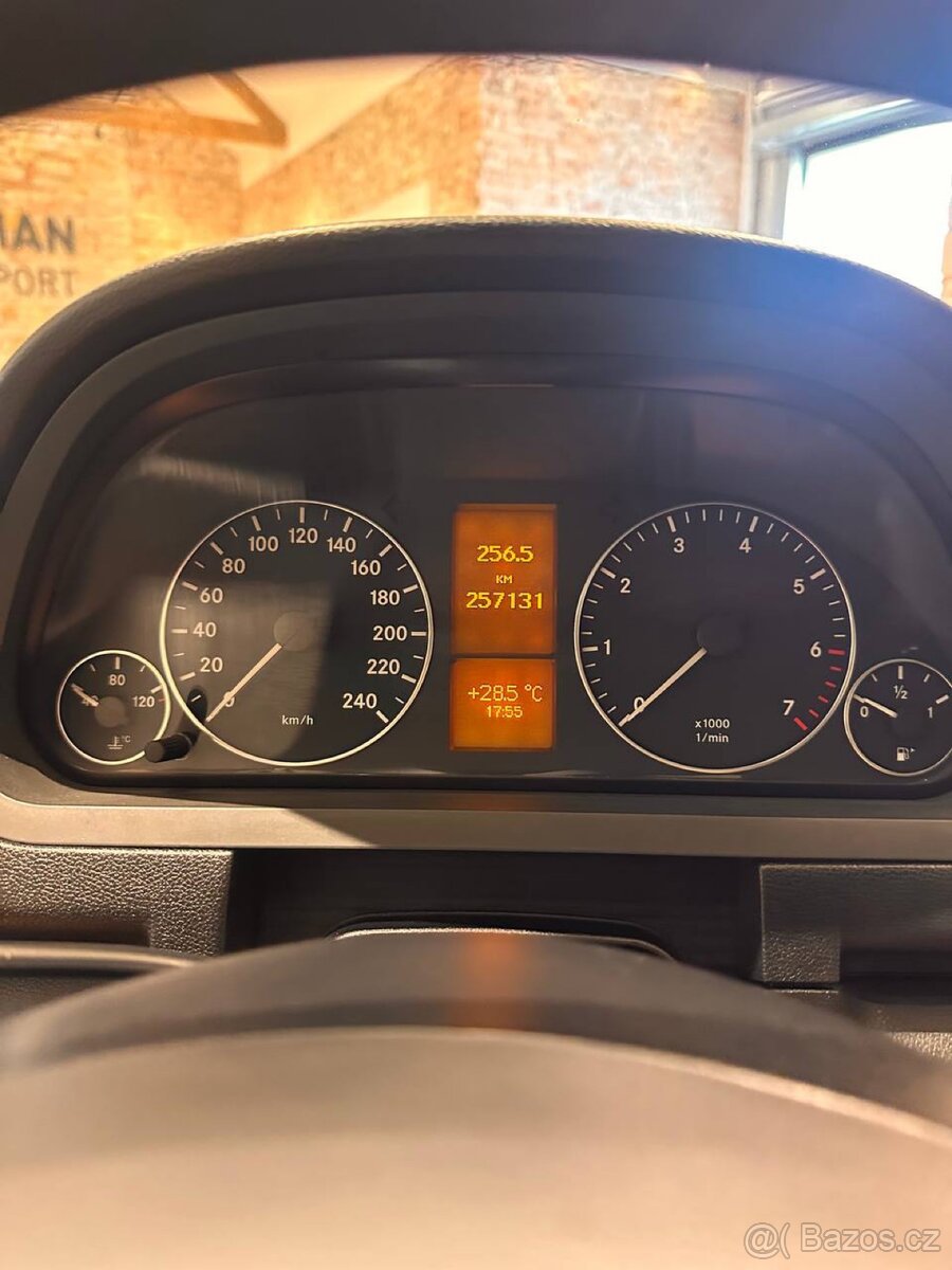 Mercedec-Benz A160 Automat - 13