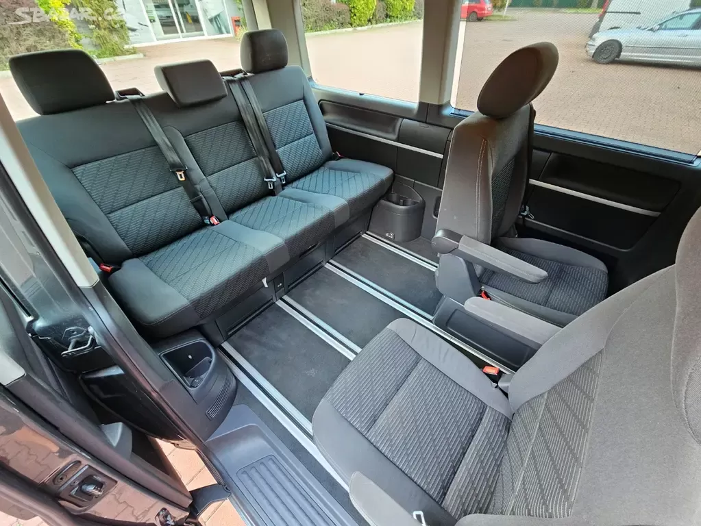 VW Multivan 2.0TDI 103kW,2014,Xenon,Tažné,Navi. - 13