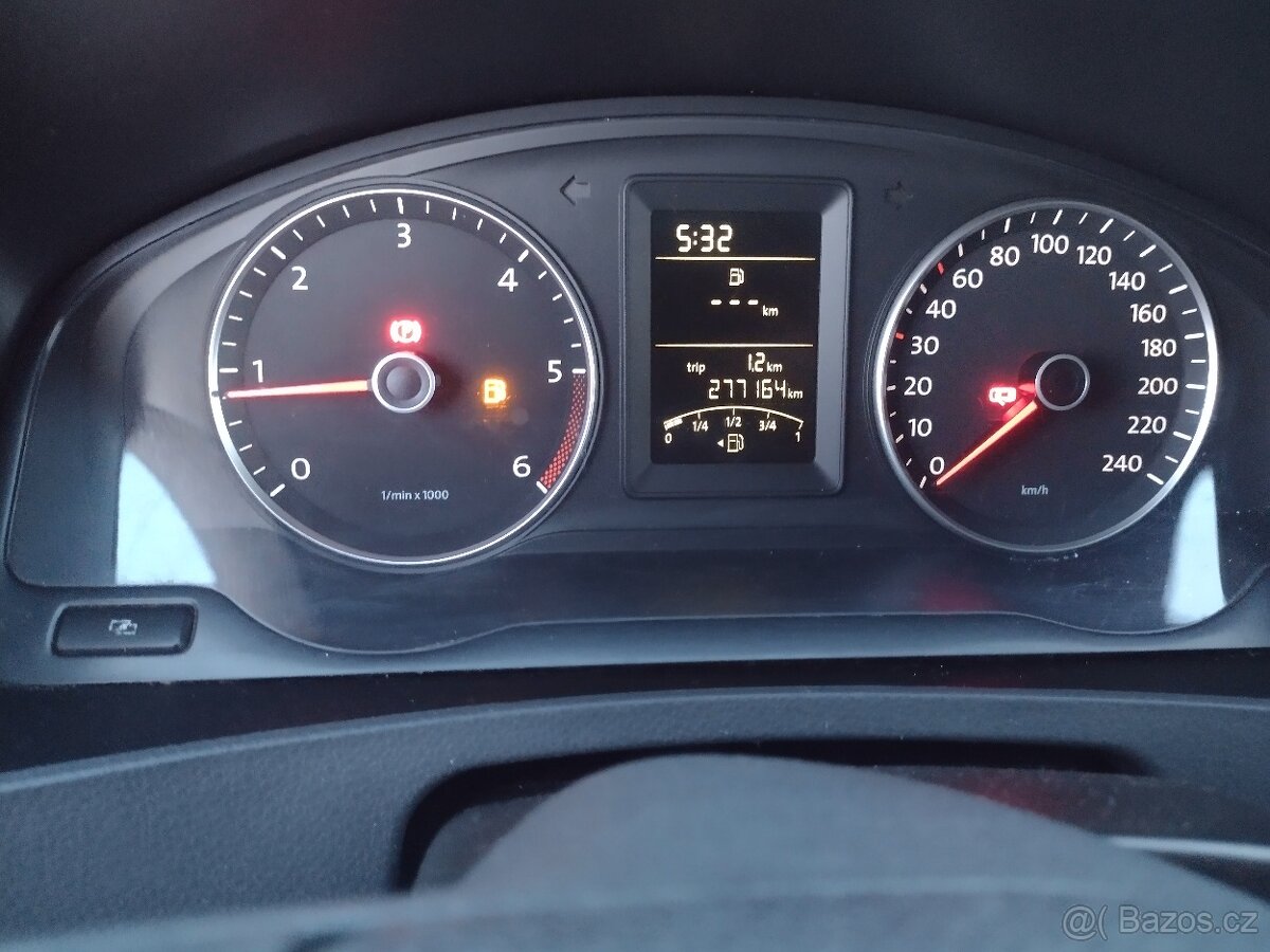 Volkswagen Transporter T5 2.0TDI - 13