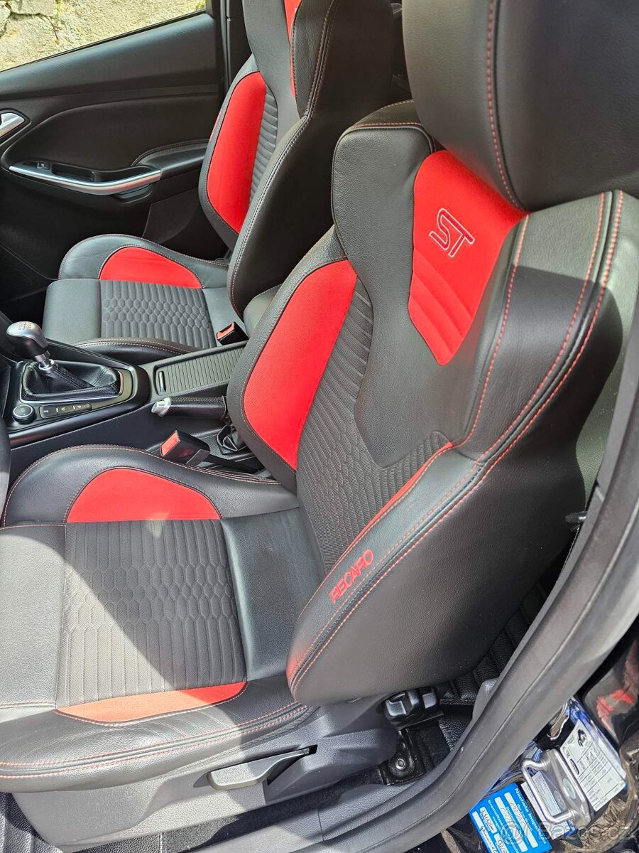 Ford Focus ST 2.0 ecoboost - 13